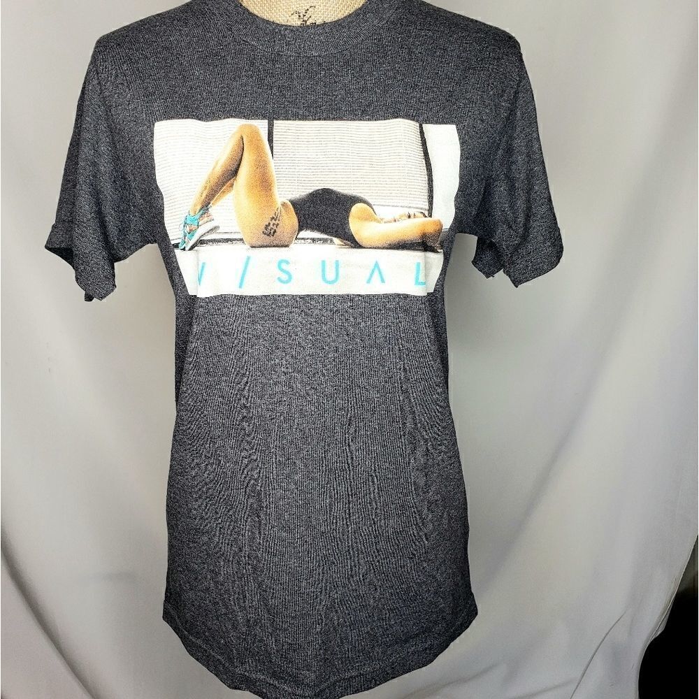 V/sual | Hot Girl Graphic Tee